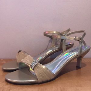 Coloriffics Tan Heel